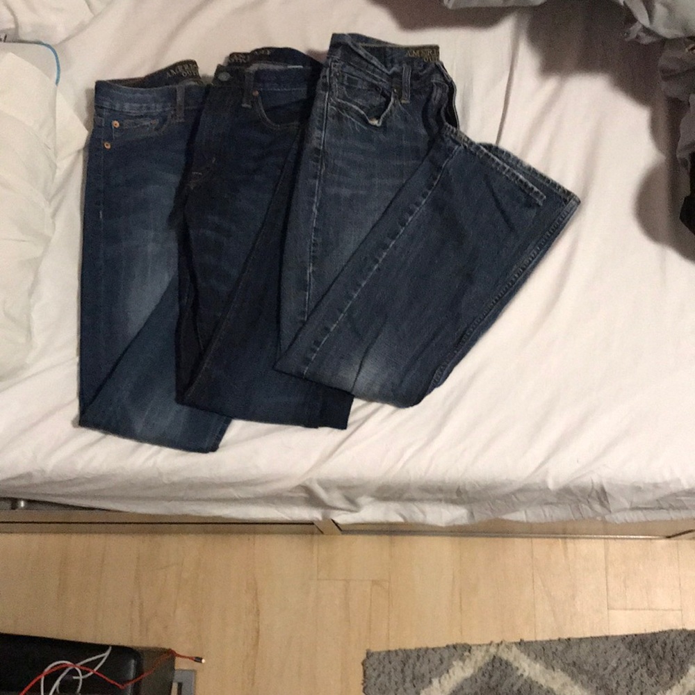 Three pairs of American Eagle men’s jeans - Picture 1 of 3